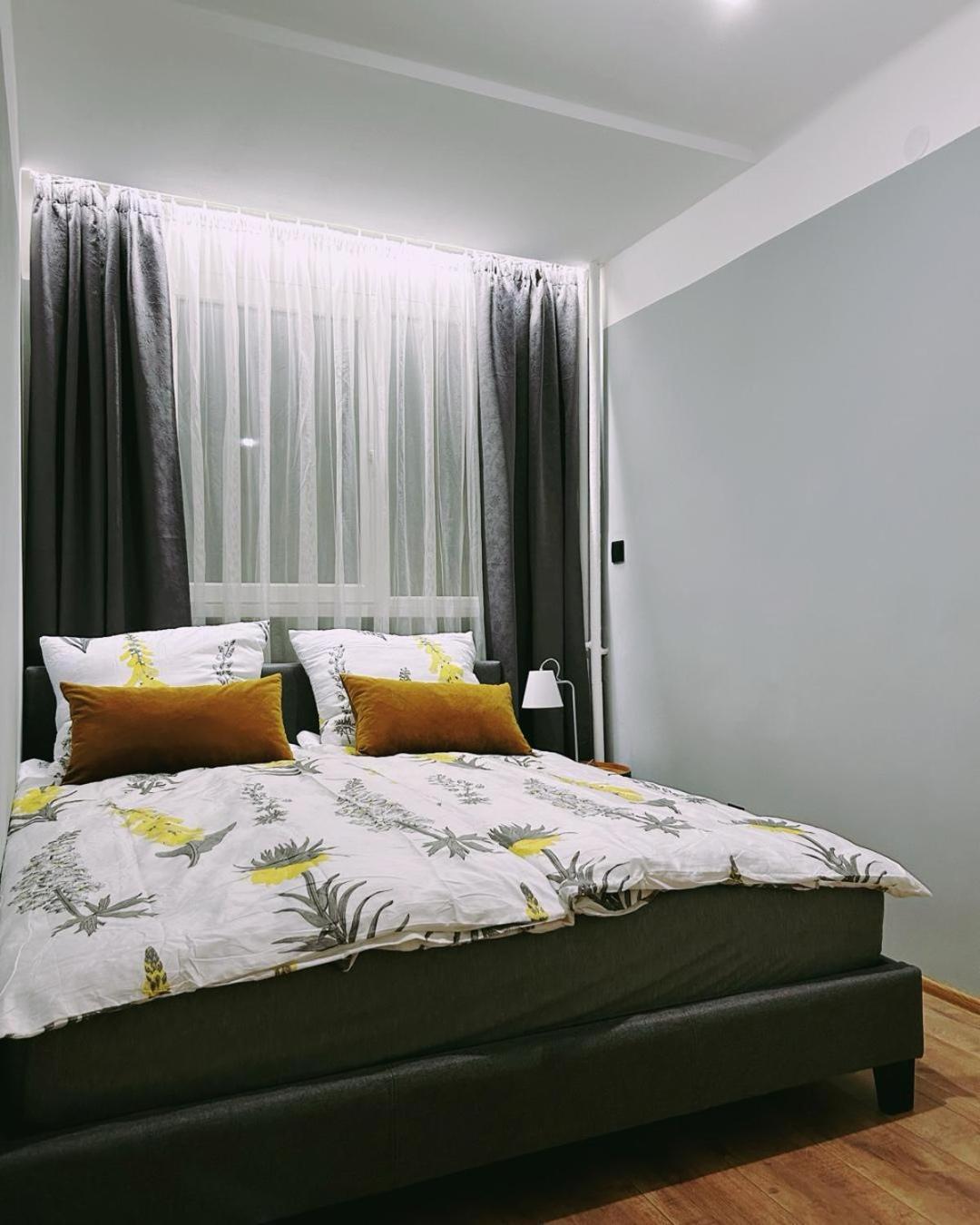 Appartamento Apartament Tysiaclecia 6 Katowice Esterno foto
